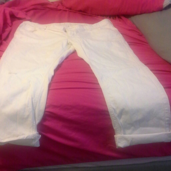 Old Navy boyfriend fit Capri pants