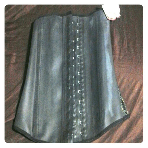 Lycra waist trainer corset never worn !!