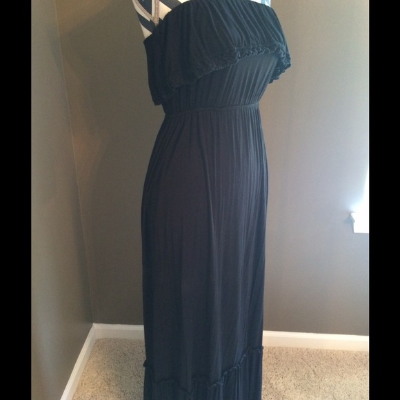 Navy Ruffled Maxi Dress - Picture 1 of 3