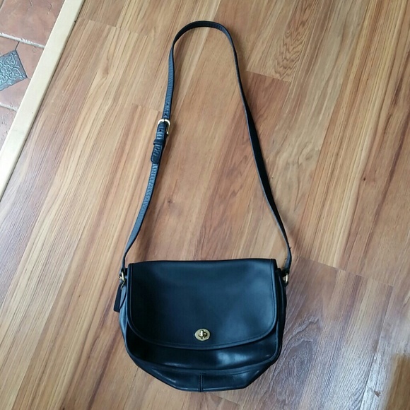 Coach Black Med Handbag #9790-Pre-owned - Picture 1 of 4