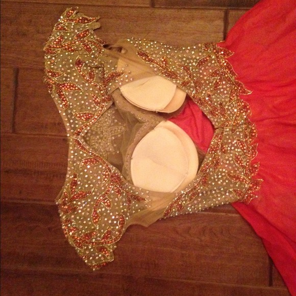 Custom sherri hill! Size 4 been taken up to a 2 - Picture 4 of 4