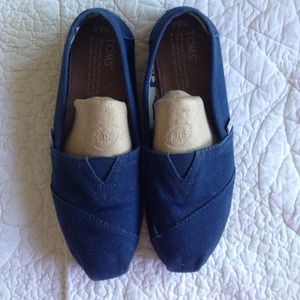 Navy Canvas Toms