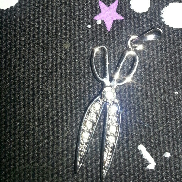 Dainty scissor Pendant necklace