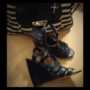 Nine West gladiator wedge -black