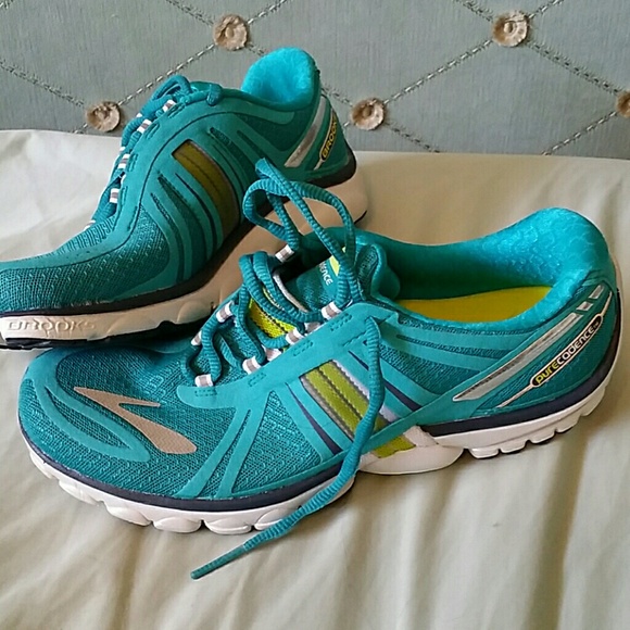 Brooks pure cadence running shoes