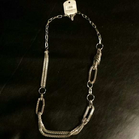 NWOT Eclectic Silver colored mesh/chain necklace