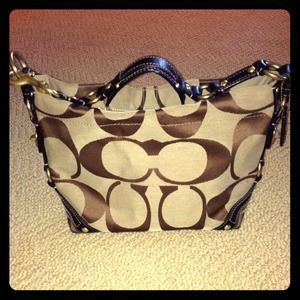 Coach Medium Carly Bag: Style #10619