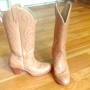 tan cowgirl boots(on hold, dont buy)