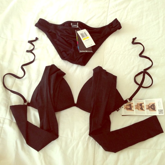 Perfect little black versatile bikini
