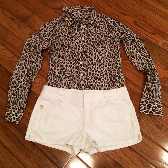 w h i t e • s h o r t s - Picture 1 of 3