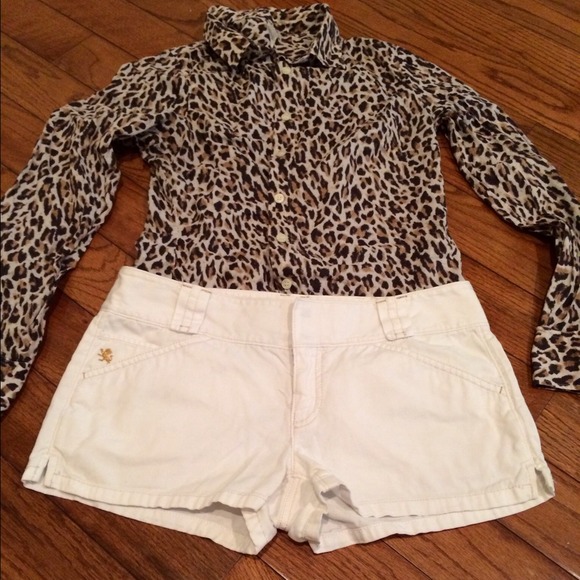 w h i t e • s h o r t s - Picture 2 of 3