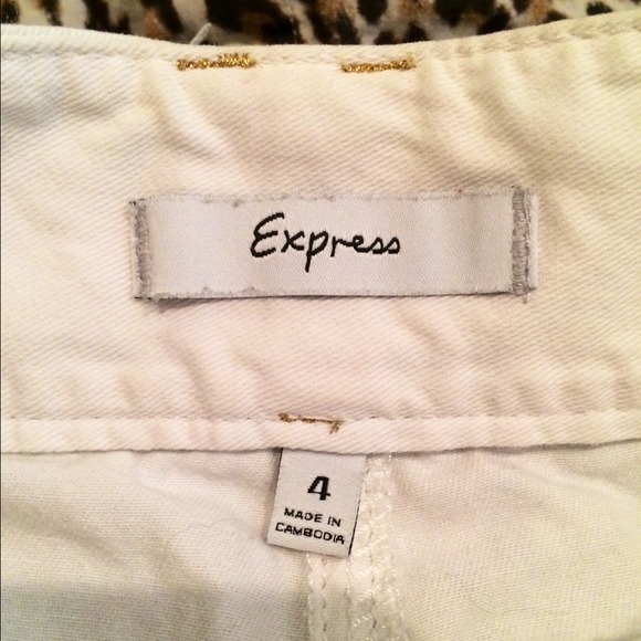 w h i t e • s h o r t s - Picture 3 of 3