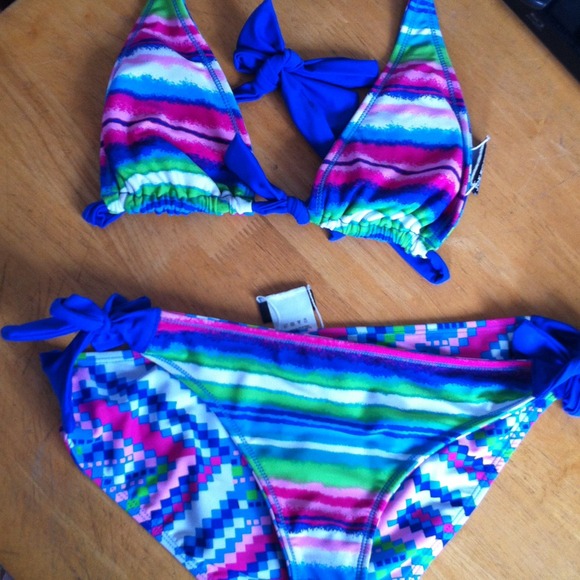 Bathing Suits - Picture 3 of 4