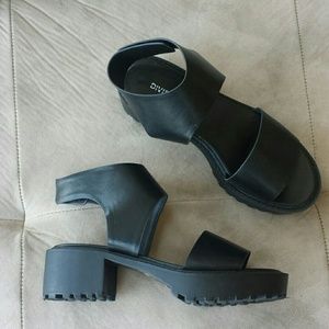 H&M Divided Chunky Heel Black Leather Sandals