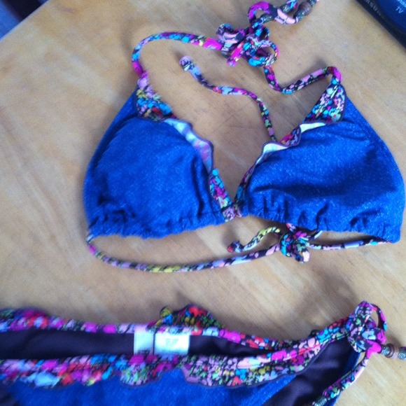 Bathing suit - Picture 3 of 4