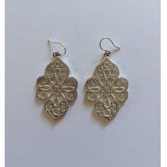 Stella & Dot Earrings