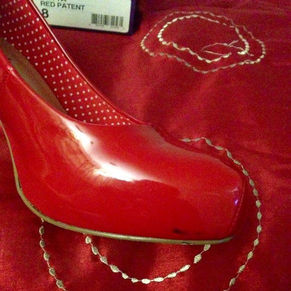 Madden Red Pumps - Picture 3 of 4
