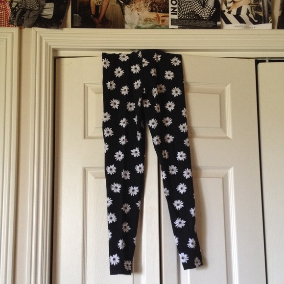 ✖️TRADED✖️ American Apparel Sunflower Leggings