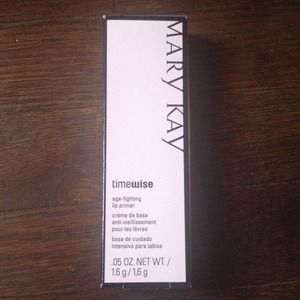 Age fighting lip primer