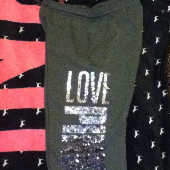 @vieiranatalie83 bundle trade!!