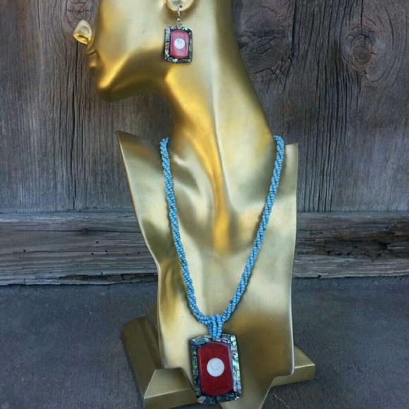 HOLIDAY SALE- Gorgeous Abalone and Coral Set - Picture 3 of 3