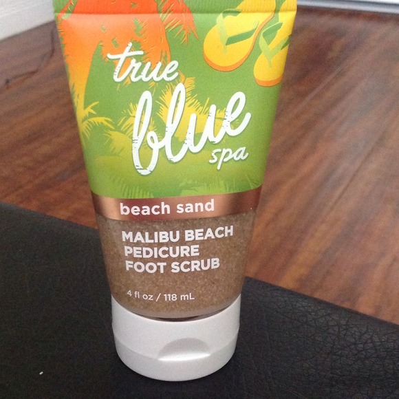 Bath and Body Works True Blue foot scrub