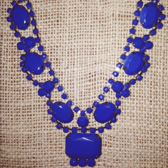 Statement Necklace - Picture 1 of 2