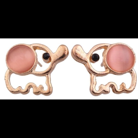 Jewelry - Elephant studs