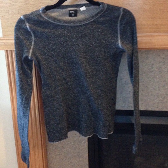 Cute BDG gray long sleeve tshirt