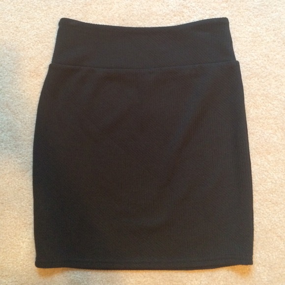 American Eagle Outfitters Dresses & Skirts - 🚫SOLD🚫American Eagle Body Con skirt