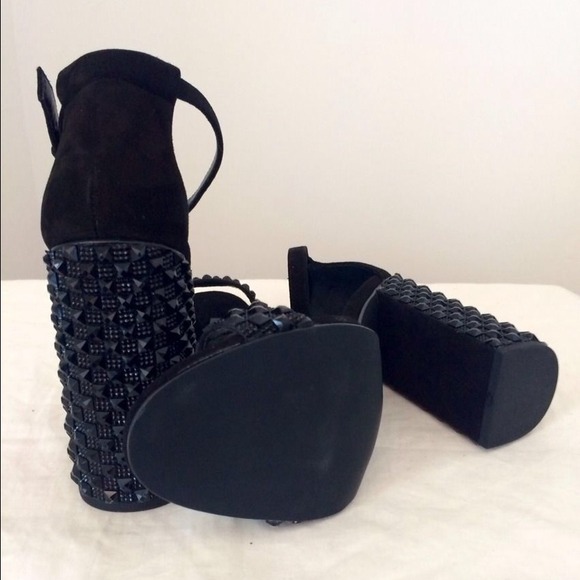 SOLD!! Zara black embellished heels size 39 - Picture 2 of 4