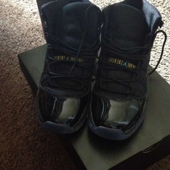 Gamma blue 11s size 7 8.9/10 condition
