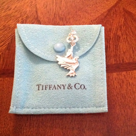 A single Tiffany Paloma Picasso earring