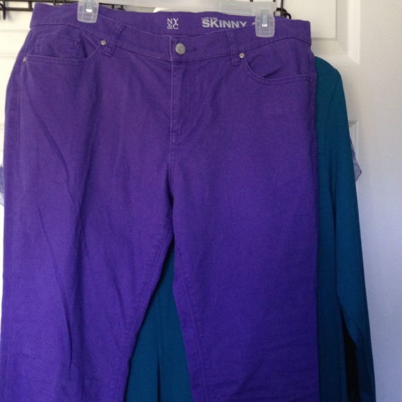 NY&C PURPLE JEANS SIZE 12 SKINNY ANKLE - Picture 1 of 3