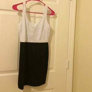 Fitting black and white dress with flora printing