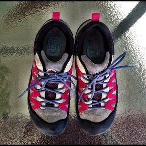 🌟FINAL PRICE🌟J-41 Bouldering Shoes Size 8.5