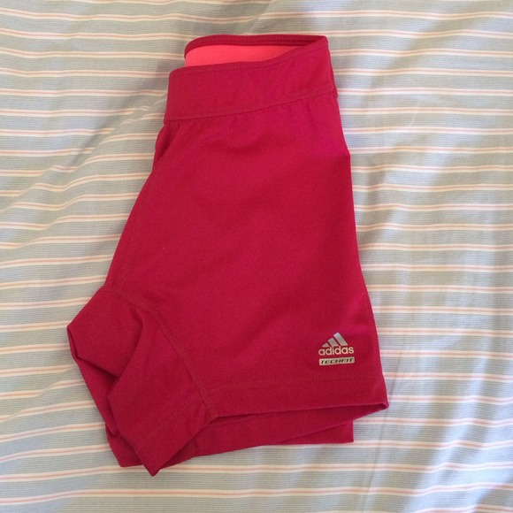 🚫SOLD🚫Adidas magenta spandex compression shorts! - Picture 4 of 4