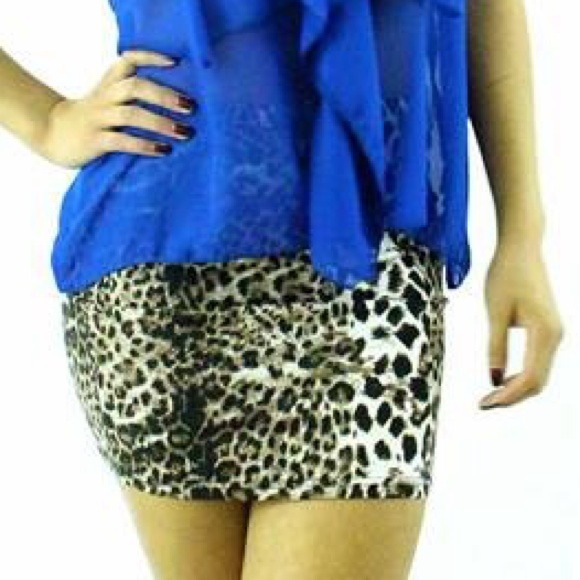 Leopard skirt