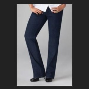 Avenue Denim Straight Leg  14 Avera blue run long