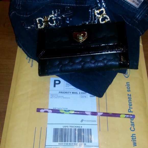 Trade - Picture 2 of 2