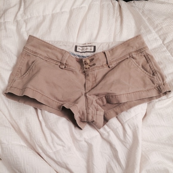 low rise khaki shorts
