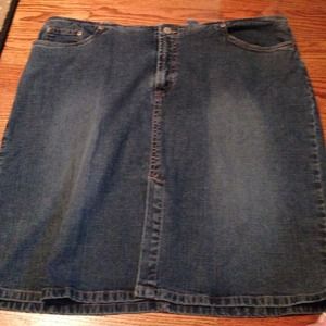 Old Navy Sz 18 Jean Denim Skirt w/ Split