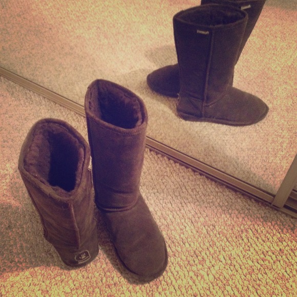 Bearpaw boots, tall