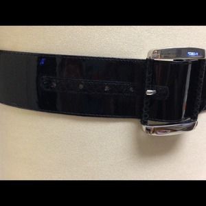 Patent snake embossed stretch belt