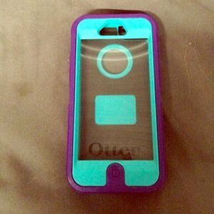 New with box!!! Otterbox iPhone 5/5s case