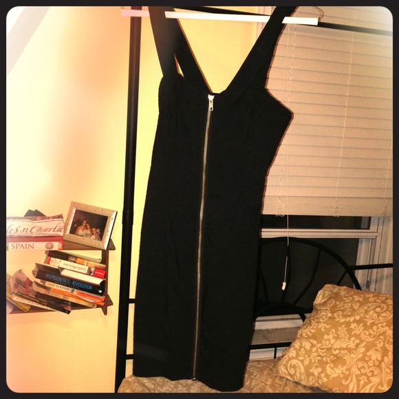 Black Zipper Cocktail Dress 💄💼