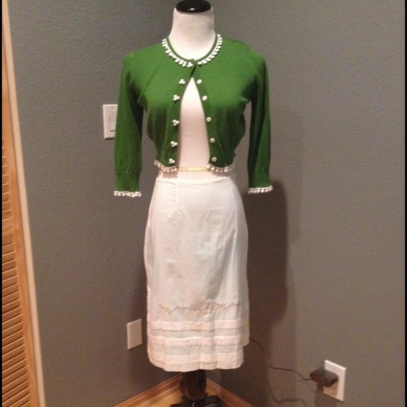 🎈SOLD!🎈Anthropologie Tabitha sweater - Picture 2 of 2