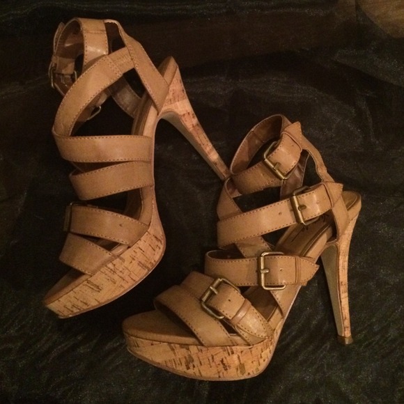 High Heels - Picture 2 of 3