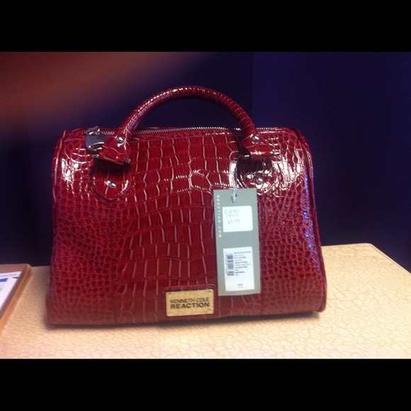 Kenneth Cole Bags - Kenneth Cole Handbag Kenneth Cole Bags - Kenneth Cole Handbag
