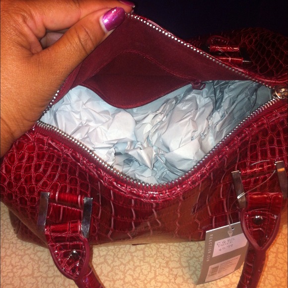 Kenneth Cole Bags - Kenneth Cole Handbag Kenneth Cole Bags - Kenneth Cole Handbag